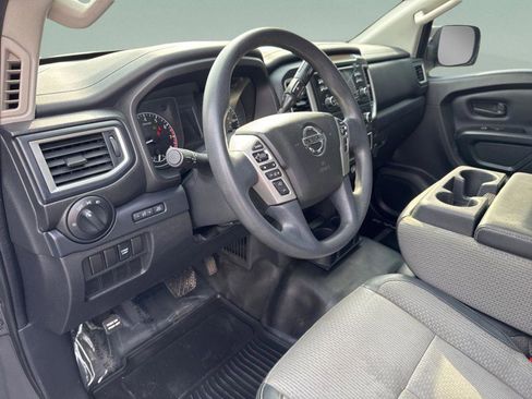 Used 2018 Nissan Titan S w/ S Utility Package image 19