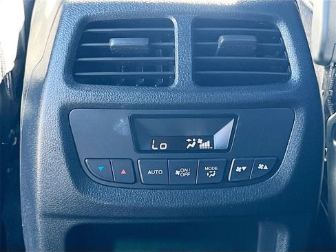 Used 2022 Honda Pilot Sport image 25