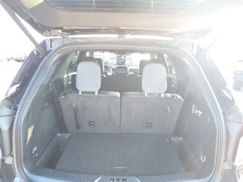 Certified 2025 Ford Explorer ST-Line RWD image 8