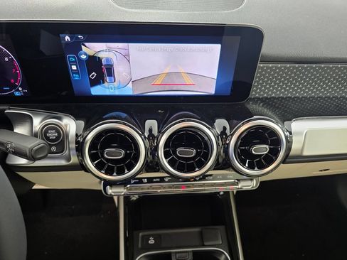 New 2026 Mercedes-Benz GLB 250 image 14