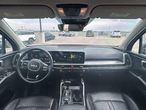 Used 2024 Kia Sorento S FWD image 21