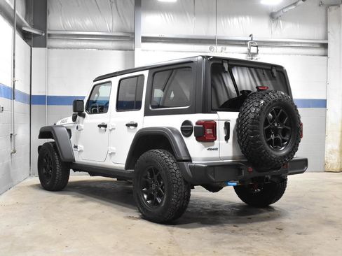 Used 2024 Jeep Wrangler Unlimited AWD/4WD image 22