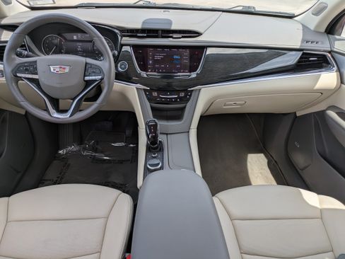 Used 2023 Cadillac XT6 Premium Luxury AWD/4WD image 15