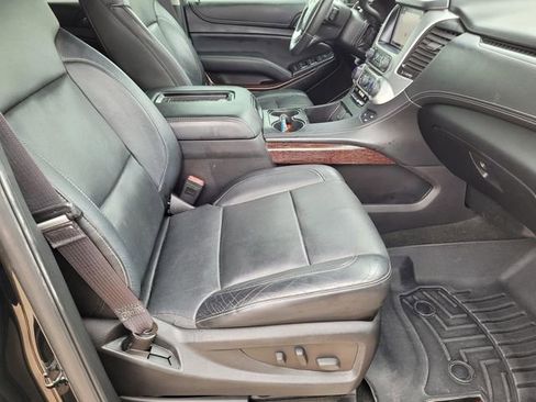 Used 2016 GMC Yukon SLT w/ Open Road Package AWD/4WD image 24
