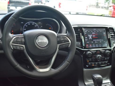 Used 2020 Jeep Grand Cherokee Altitude AWD/4WD image 20