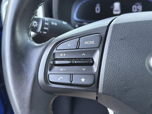 Used 2024 Hyundai Venue SEL image 21