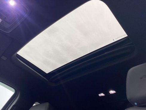 Used 2024 GMC Sierra 1500 AT4 w/ Technology Package image 24