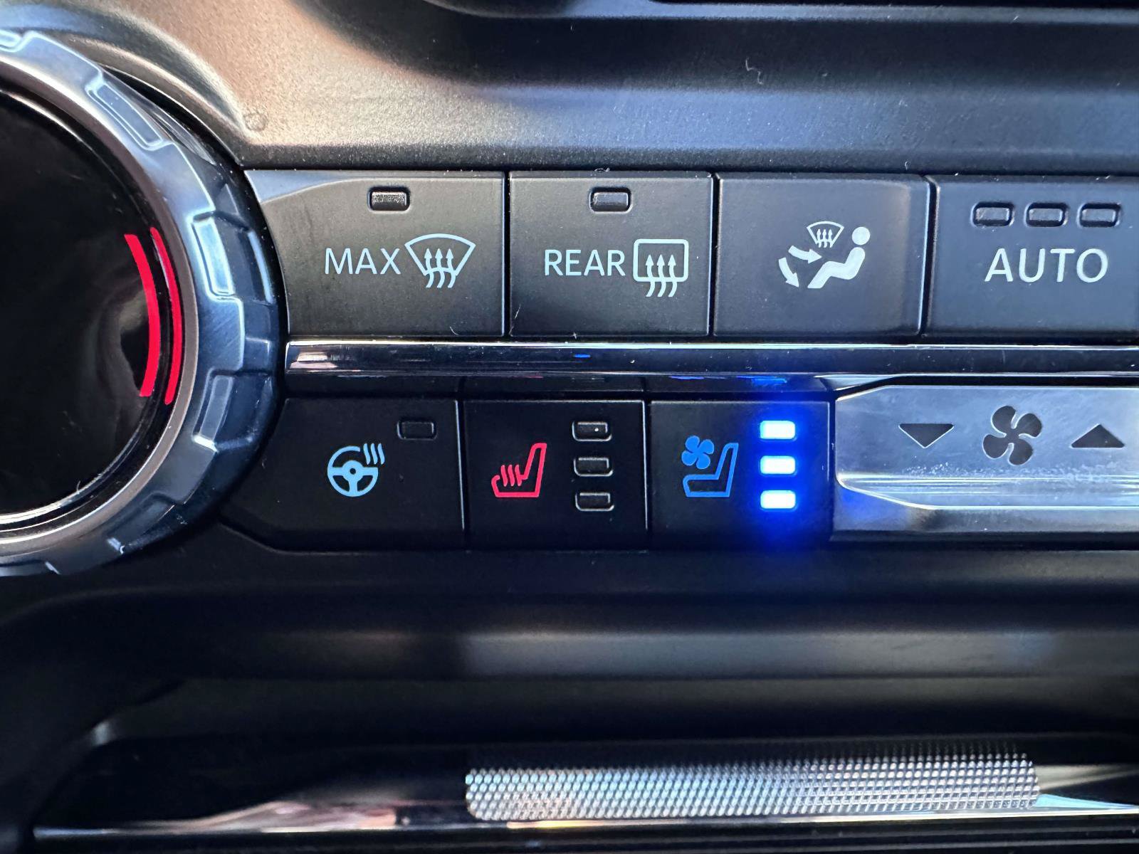 Used 2025 Ford F150 Raptor w/ Equipment Group 803A Raptor R AWD/4WD image 26