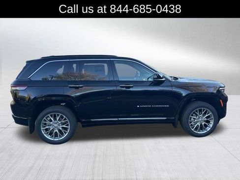 New 2025 Jeep Grand Cherokee Summit w/ Luxury Tech Group V image 4