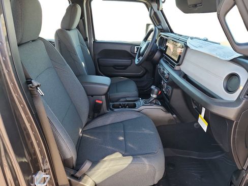 New 2026 Jeep Gladiator Sport image 15