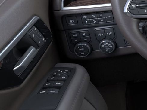 New 2026 Chevrolet Suburban LT image 22