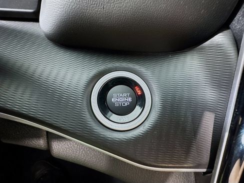 Used 2023 Jeep Grand Cherokee Altitude AWD/4WD image 18