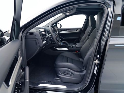 New 2026 Porsche Cayenne E-Hybrid Coupe image 18