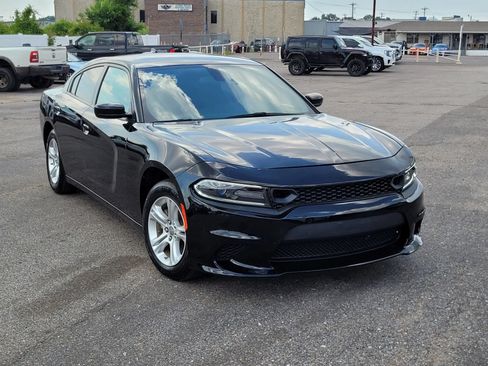 Used 2023 Dodge Charger SXT RWD image 17