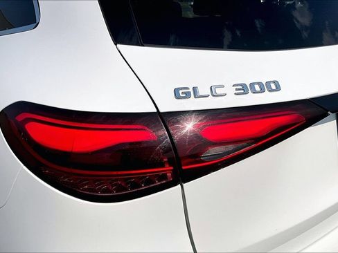 Used 2024 Mercedes-Benz GLC 300 4MATIC image 30