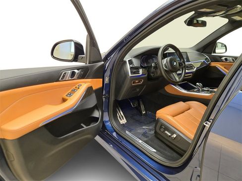 Used 2022 BMW X5 xDrive40i w/ M Sport Package image 14