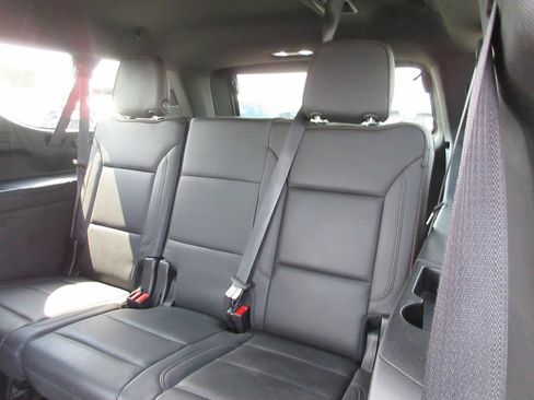 Used 2021 Chevrolet Suburban High Country w/ Premium Package 2 AWD/4WD image 25