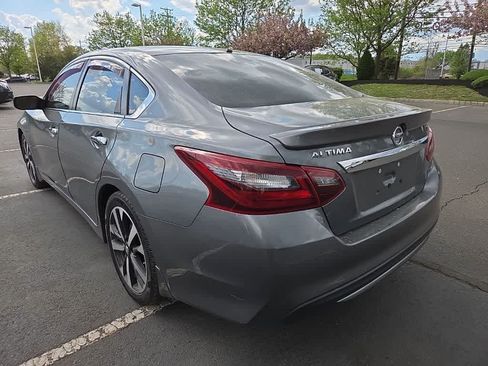 Used 2018 Nissan Altima 2.5 SR FWD image 7