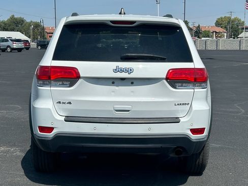 Used 2019 Jeep Grand Cherokee Laredo AWD/4WD image 5