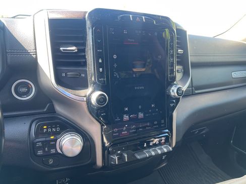 Used 2022 RAM 1500 Laramie AWD/4WD image 28
