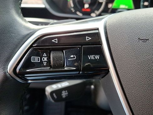 Used 2023 Audi e-tron Premium image 24