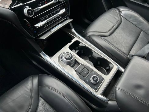 Used 2021 Ford Explorer Platinum w/ Equipment Group 601A image 21