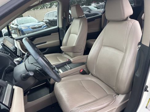Used 2018 Honda Odyssey Elite image 11