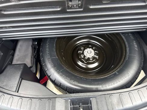 Used 2018 Toyota RAV4 XLE w/ Plus Extra Value Package AWD/4WD image 21