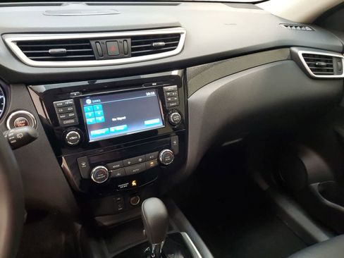 Used 2015 Nissan Rogue SL FWD image 30