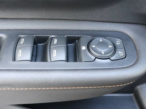 Used 2020 GMC Terrain SLE w/ Driver Convenience Package FWD image 13