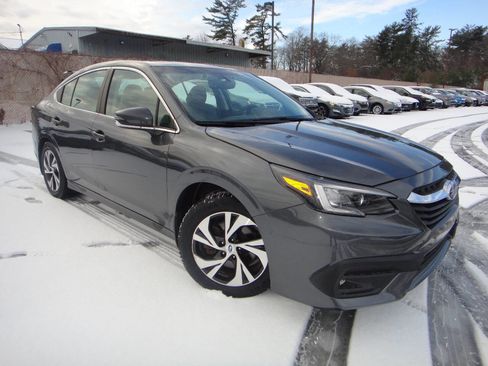 Used 2020 Subaru Legacy Premium image 3