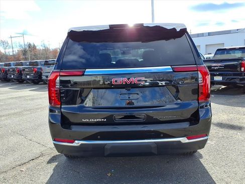 New 2026 GMC Yukon Elevation image 6