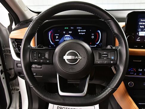 Used 2023 Nissan Rogue Platinum w/ Platinum Premium Package AWD/4WD image 17