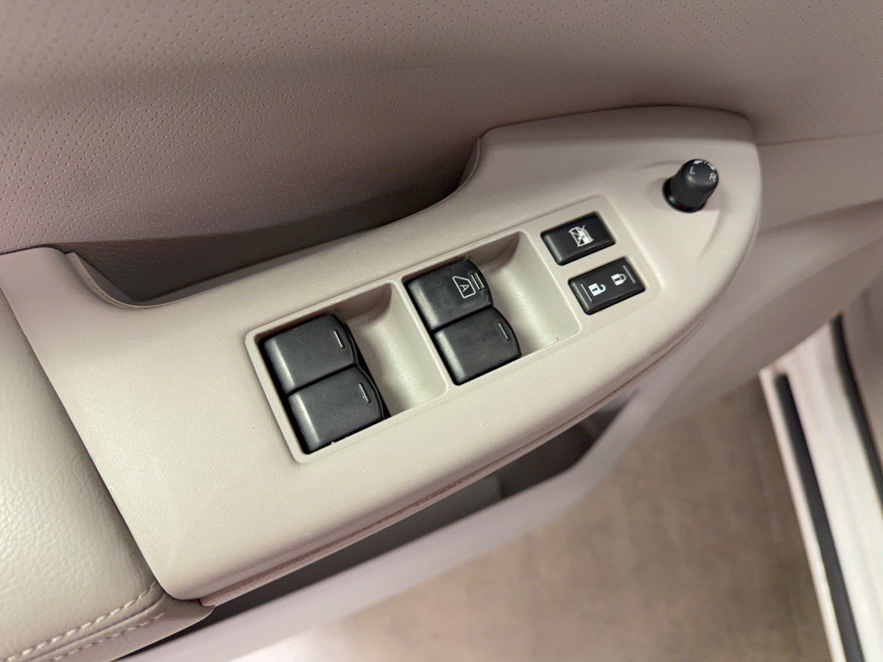 Used 2015 Nissan Quest S w/ Value Cargo Package FWD image 15