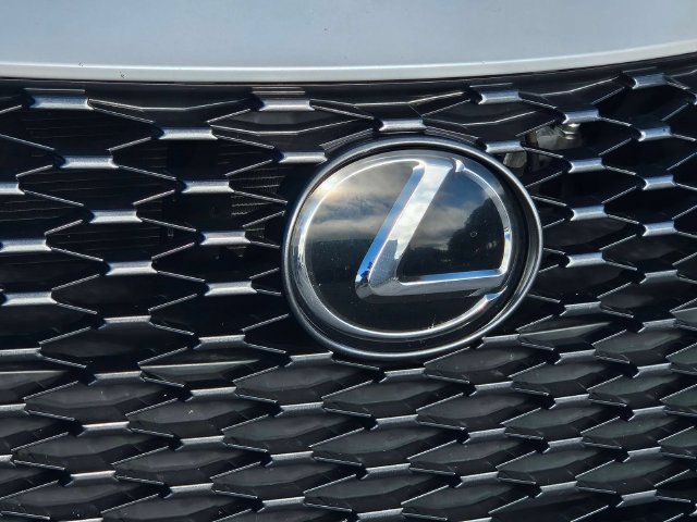 Used 2023 Lexus IS 300 w/ Comfort Package RWD image 5