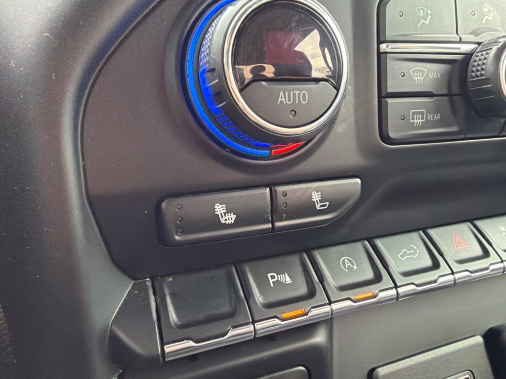 Used 2020 Chevrolet Silverado 1500 RST w/ Rally Edition RWD image 14