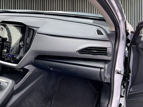 Used 2024 Subaru Crosstrek 2.0i Premium image 17