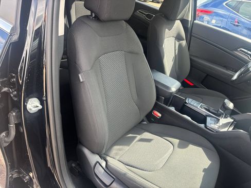 Used 2026 Kia Sportage LX FWD image 35