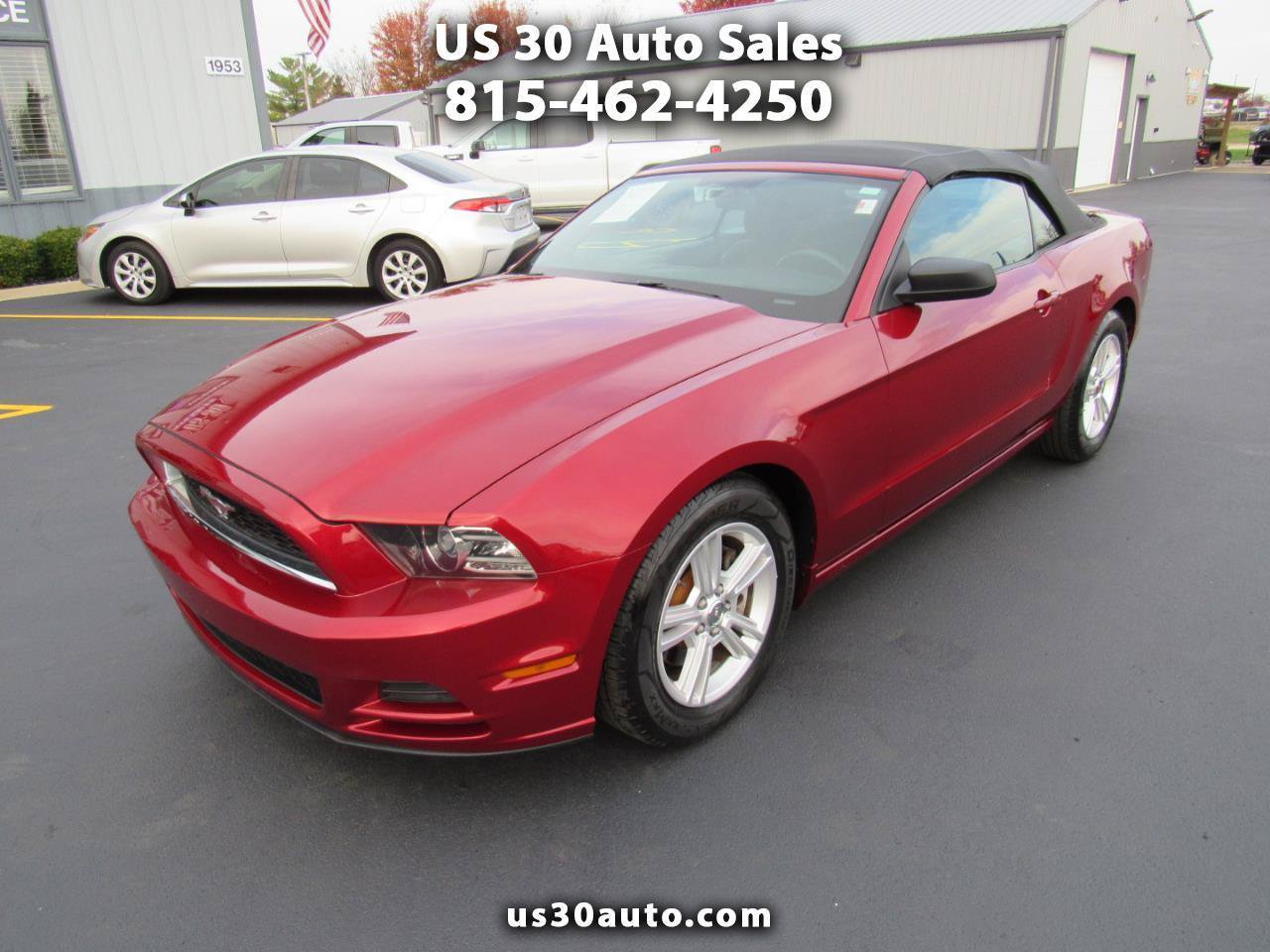 Used 2014 Ford Mustang Convertible RWD image 1