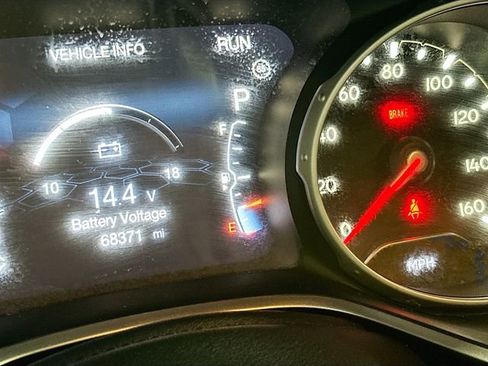 Used 2018 Jeep Compass Limited w/ Navigation Group image 12