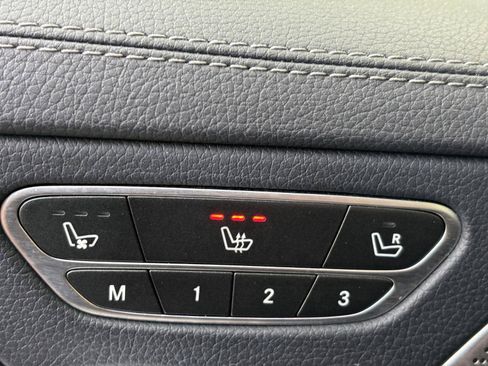 Used 2015 Mercedes-Benz S 550 4MATIC Sedan image 38