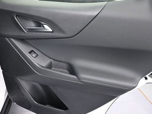 New 2026 Chevrolet Equinox LT FWD image 32