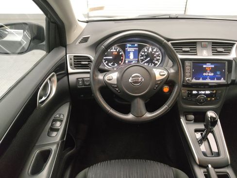 Used 2019 Nissan Sentra SV FWD image 22