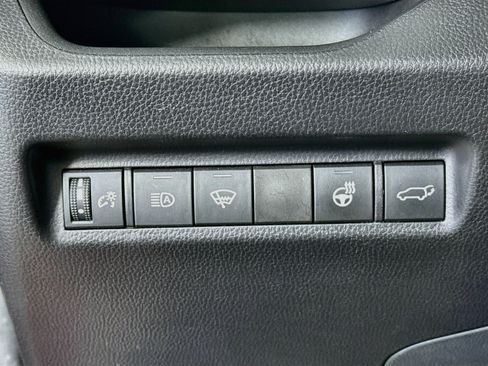 Used 2020 Toyota RAV4 XLE Premium AWD/4WD image 10