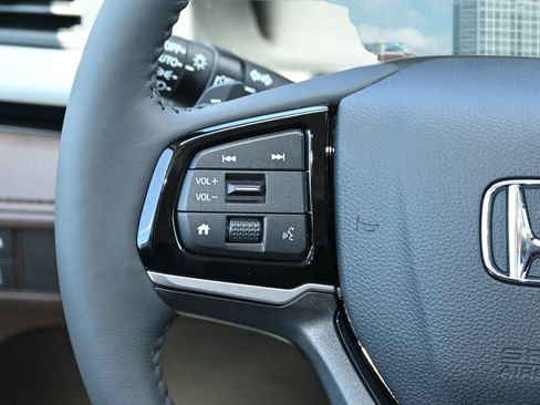 New 2026 Honda Odyssey Touring image 28