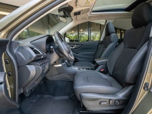 Certified 2024 Subaru Forester Premium AWD/4WD image 8