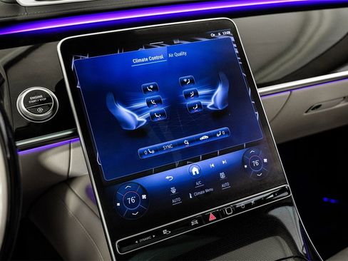 Used 2023 Mercedes-Benz S 500 S 500 image 32