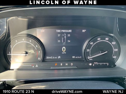 Certified 2022 Lincoln Corsair AWD w/ Equipment Group 101A image 16