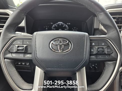 Used 2025 Toyota Tundra Limited AWD/4WD image 26