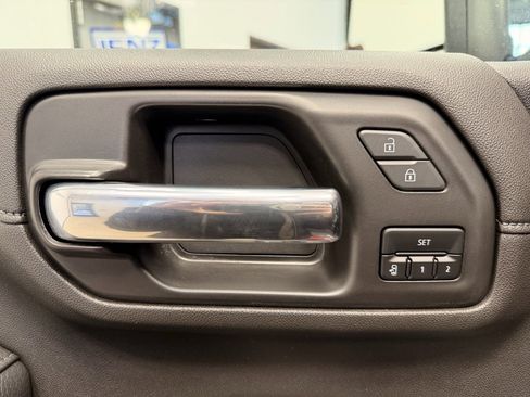 Used 2023 GMC Sierra 3500 Denali image 32